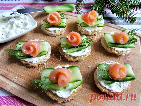 Бутерброды с огурцом и форелью, рецепт с фото