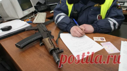 Неизвестный обстрелял машину бизнесмена под Воронежем, возбуждено уголовное дело. Уголовное дело возбудили в Воронежской области после того, как неизвестный открыл огонь по машине предпринимателя в селе Третьяки Борисоглебского района. Об этом сообщили в региональном следственном управлении СК. Читать далее