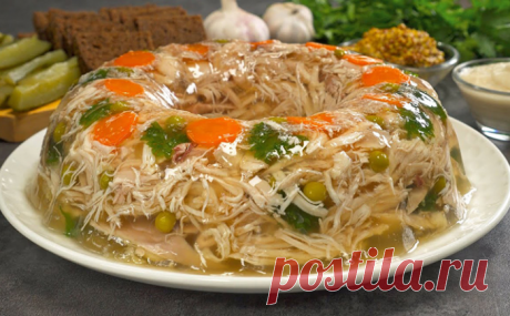 Холодец из курицы в центр стола: можно ставить как пирог, настолько красиво