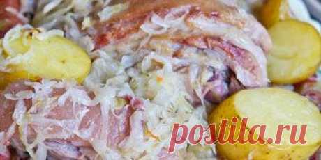 Шукрут Шукрут &ndash; знаковое блюдо для кухни Эльзаса. Само слово &ldquo;шукрут&rdquo; &ndash; choucroute &ndash; является калькой с немецкого sauerkraut, по нашему &ndash; квашеная капуста. Шукрут &ndash; блюдо сытное, калорийное, то есть прежде всего зимнее, но можно подать его и в другое время года, если не очень жарко.