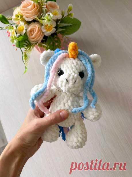 PDF Единорожка Маргошка крючком. FREE crochet pattern; Аmigurumi toy patterns. Амигуруми схемы и описания на русском. Вязаные игрушки и поделки своими руками #amimore - плюшевый единорог, единорожка из плюшевой пряжи.