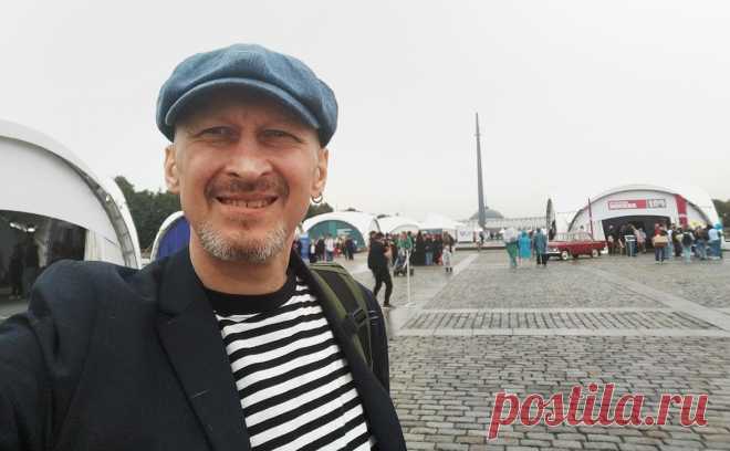 Умер создатель бренда «Косогоров самогон» Алексей Ходорыч. Журналист Алексей Ходорыч умер в возрасте 50 лет, сообщили РБК в издательстве «Открытые системы».