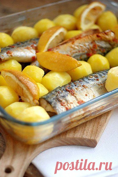 Запеченная острая скумбрия с овощами.