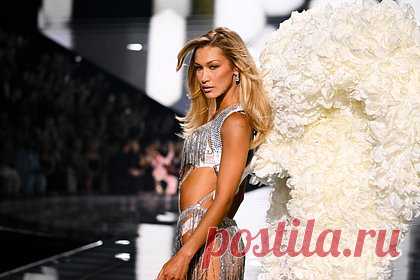 Белла Хадид объяснила странную походку на шоу Victoria's Secret