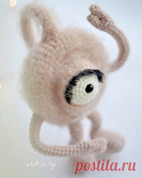 PDF Инопланетянин Глазго крючком. FREE crochet pattern; Аmigurumi toy patterns. Амигуруми схемы и описания на русском. Вязаные игрушки и поделки своими руками #amimore - пришелец, инопланетянин, инопланетный гость.
