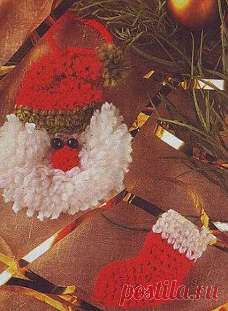 Вязаные елочные игрушки дед мороз, и сапожок