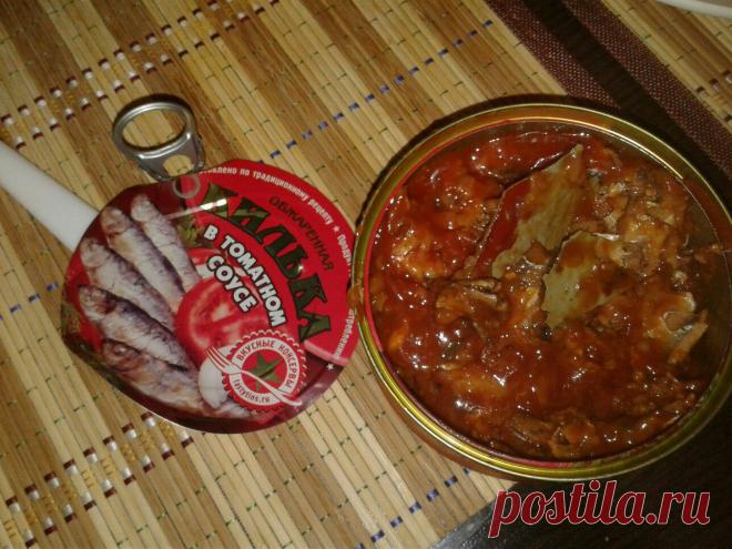 Купила в Магните кильку в томате по акции: варю борщ с килькой (рецепт 90-х годов) Рецепт мне достался от бабушки. Помню в детстве мне очень нравился этот красный суп (не уха и не совсем борщ). Постный суп приятно разнообразит ваше меню. Готовится без мяса, но получается достаточно