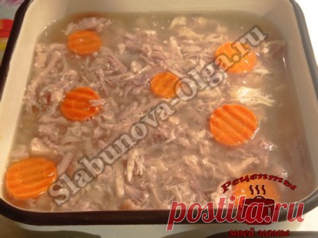 Домашний холодец из свинины и курицы Дорогие читатели! Холодец можно варить из различных сортов мяса или комбинированный, из 2-х и более сортов. Сегодня готовим домашний холодец из свинины и курицы. Как правильно сварить холодец, читайте внимательно и не нарушайте правила. Холодец будет вкусным и прозрачным!!! ИНГРЕДИЕНТЫ: 1 свиная рулька, 1,5 кг 2 свиные ножки, 1 кг 1,5 кг куриного мяса на …
