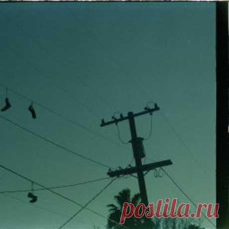 The Haunted Youth - Emo Song (2025) [Single] Artist: The Haunted Youth Album: Emo Song Year: 2025 Country: Belgium Style: Dream Pop, Shoegaze