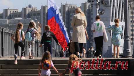 Политолог заявил о способности России отстоять свой суверенитет. Сегодня, спустя 300 лет после победы русской армии под командованием Петра I над шведами в Полтавском сражении, перед Россией снова стоит историческая миссия по защите своей государственности и суверенности, заявил политолог, член ...