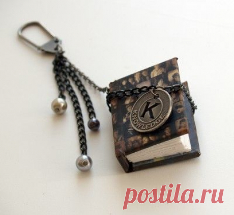 Мастер класс по изготовлению миниатюрной книжечки / Прочие виды рукоделия / Работа с бумагой