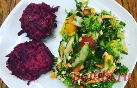 Лёгкие салаты на Новый год 2020: пошаговые рецепты вкусных и необычных новогодних салатов