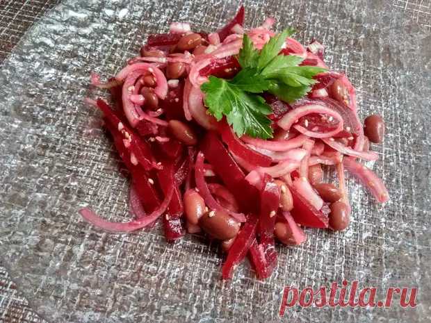 Закуска из свеклы с селёдочкой. Просто приготовила для мужа, но и на праздничный стол не стыдно поставить - медиаплатформа МирТесен