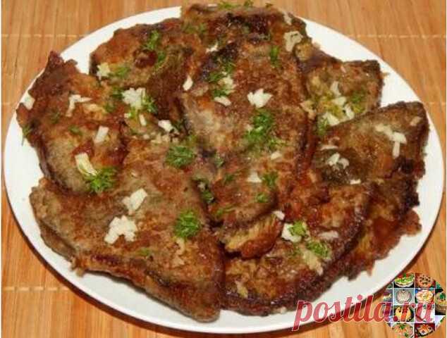 Накрахмаленная печень.

Перед жаркой замариновать кусочки печени в смеси 1 яйца, 1 столовая ложка крахмала, соли и перца. Подержать печень в маринаде не меньше 40 минут, а лучше 1-1,5 часа. Затем обжарить. Получается очень вкусная, блестящая печеночка.