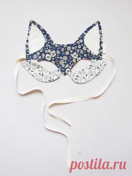 Fox mask in flowers coton, bleu and white