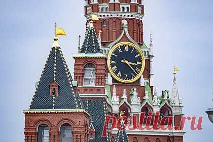 Автор идеи вернуть переход на летнее время объяснил цель инициативы. Перевод часов на летнее время увеличит продолжительность светового дня, считает заместитель председателя комитета Госдумы по региональной политике и местному самоуправлению Михаил Матвеев. Так в беседе с «Лентой.ру» он объяснил цель инициативы, которую намерен внести в нижнюю палату парламента на рассмотрение.