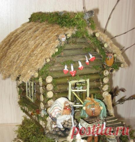 Поделка избушка — пошаговая инструкция для воспитателей и детей Детей надо с малолетства приучать к рукотворному творчеству – оно развивает мелкую моторику, воспитывает усидчивость, формирует воображение.
Лучше всего заинтересовать малышей поделкой «избушка своими...