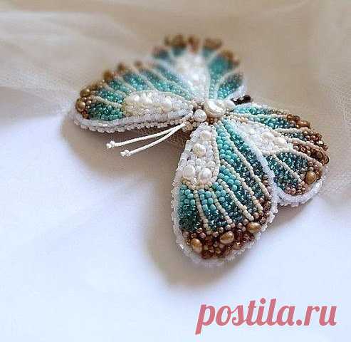 Бабочки из бисера. Браво мастерам, создавшим красоту!