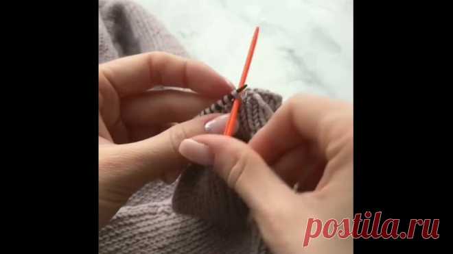 Закрытие петель иглой 

Видео моего самого часто используемого закрытия резинки (и не только её), в результате которого получается имитация наборного ряда. Я немного замедлила видео, чтобы смогли рассмотреть, так как я закрываю этим способом очень быстро