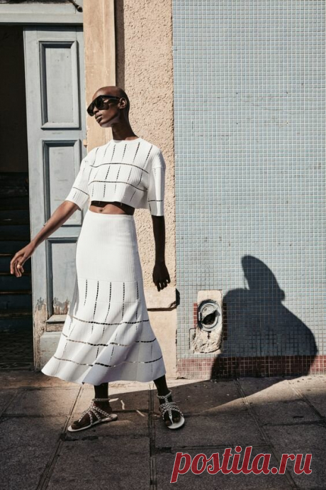 Стильные вязанные вещи из модных весенних коллекций