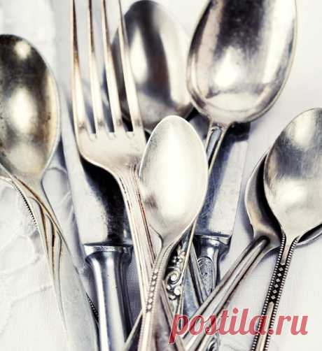 Как просто почистить столовые приборы Столовые приборы из металла имеют свойство из-за воздействия определенных веществ и продуктов питания, а также жесткой воды со временем тем...