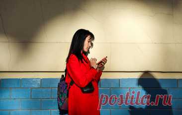 Эксперт Шахова рассказала, почему зумерам тяжело общаться по телефону. Начальник Центра реализации профилактических проектов "Контакт" Константин Пискун-Соколов отметил, что сегодня люди живут в мире, где чаты - это удобно и эффективно