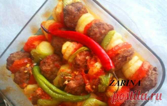 Котлеты,запечённые с овощами в духовке! (Себзели фирин кофтеси)