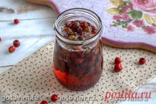 Варенье из боярышника на зиму. Рецепт с фото Вкусное, мегацелебное варенье из боярышника не только доставит гастрономическое наслаждение, но и восстановит работу сердечно-сосудистой системы, расслабит после напряженного дня, усилит аппетит и подарит жизненные силы. Варенье получается густым, в меру сладким, с интересным, характерным только для боярышника вкусом. Сироп можно использовать не только для приготовления напитков, но и для пропитки песочных коржей или для желе.