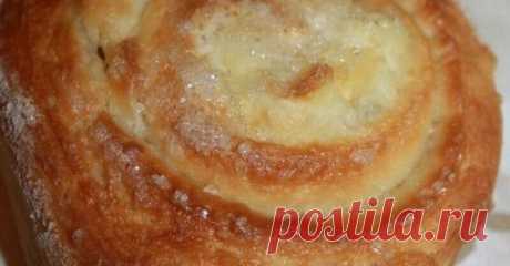 Без всякого масла, без всяких дрожжей, хватит 360 г творога!
ТВОРОЖНЫЕ УЛИТКИ понравятся всем.
Здесь творог используется не только для начинки, но и для теста. Идеально эти булочки подходят к утренней чашечке кофе или молока.
От таких улиток не откажутся даже детки, которые никогда не едят творог в чистом виде. Взрослым творожные булочки-улитки принесут удовольствие без риска поправиться, подарят силу и энергию для нового дня.
Тесто замешивается на твороге с небольшим добавлением муки. Поэтому