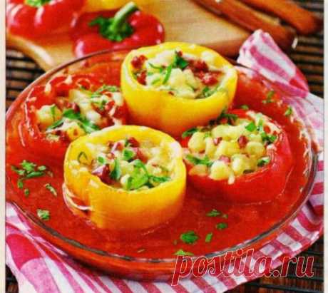 Перцы, фаршированные чоризо и картофелем