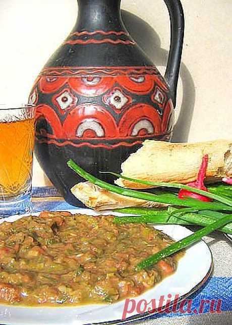 Лобио (фасоль) с луком пореем