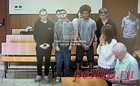 Суд в Москве вынес приговор курьерам мошенников, укравших более ₽7 млн. Суд в Москве вынес условные приговоры четырем курьерам, которые выполняли поручения телефонных мошенников, сообщила пресс-служба судов общей юрисдикции в телеграм-канале.