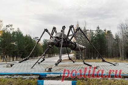 Комар-хранитель Сибири стал финалистом конкурса необычных арт-объектов России. Комар-хранитель Сибири стал финалистом восьмого отборочного раунда всероссийского конкурса самых необычных «народных» арт-объектов «Туту Арт». Так, памятник комару из города Ноябрьск Ямало-Ненецкого автономного округа обошел соперников с колоссальным отрывом — арт-объект набрал 72,4 процента голосов.