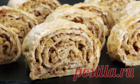 Превратили лаваш в десерт вкуснее торта: режем яблоки и сворачиваем рулетом