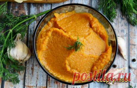 Икра из кабачков «Пальчики оближешь»
✅ Ингредиенты:
▫ кабачки молодые - 1000 г;
▫ морковка - 200 г;
▫ лук - 200 г;
▫ перец черный (горошек) - 10 шт;
▫ сахар - 1,5 ч. л;
▫ томатная паста 25% - 1 ст. л. (с горкой);
▫ соль - 1 ч. л;
▫ перец душистый (горошек) - 4 шт;
▫ масло растительное - 4 ст. л.