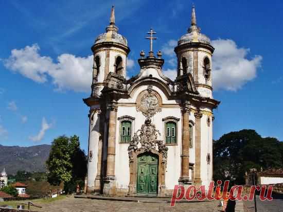 Храм Сан-Франсиску ди Ассиз (Igreja São Francisco de Assis) -  католическая церковь в Ору-Прету, Бразилия / Удивительное искусство