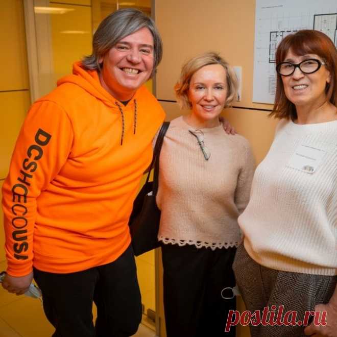 👪 Информационный сайт жителей дома на Ефремова, 19
💝 Сделаем жизнь максимально комфортной для каждого
📝 Новость: Требование жильцов с призывом аффилированных лиц