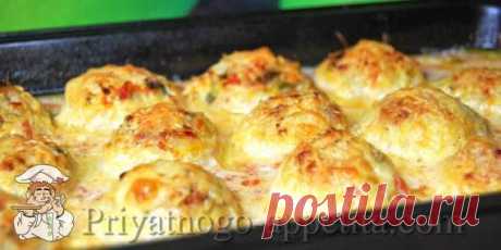 Эти тефтели можно готовить из любого фарша: свиного, говяжьего, куриного. Вкус будет разный, но в любом случае получится вкусно за счет сметаной подливы. Так что смело готовьте эти тефтели в сметанном соусе, будете просто в восторге!