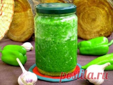 Зеленая аджика это вкусная приправа ко многим блюдам: к мясу, к картошке, она очень полезная для здоровья и долголетия
