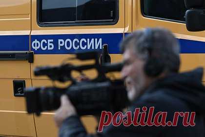 ФСБ возбудила дело против организовавшего деятельность АУЕ заключенного. В Забайкальском крае сотрудники УФСБ и УФСИН пресекли деятельность активного участника запрещенного в России экстремистского движения «Арестантское уголовное единство» (АУЕ). Против него возбуждено дело по части 1 статьи 282.2 УК РФ («Организация деятельности экстремистской организации»).