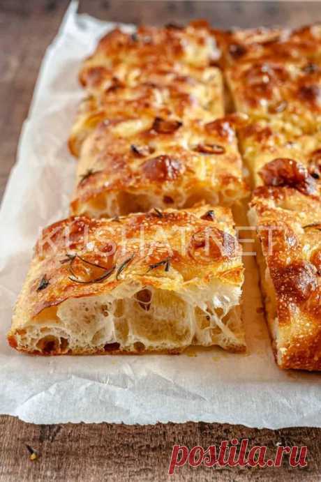 Итальянская фокачча с чесноком и розмарином. Пошаговый рецепт с фото Узнайте, как приготовить  итальянскую фокаччу с чесноком и розмарином. Как только вы освоите этот хрустящий снаружи и мягкий внутри итальянский хлеб, вы будете готовить его снова и снова!