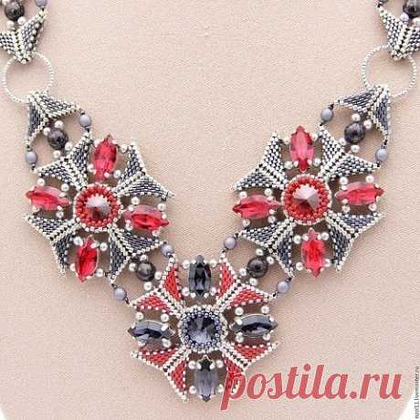 Яркое и стильное колье "Арт-деко"