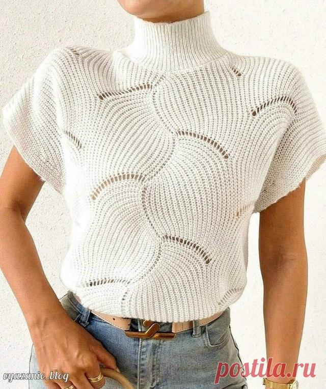 Запись Надежды Фёдоровой Вяжем легко и красиво! ✨🧶Хотите научиться создавать стильные и простые узоры спицами? Тогда эта схема для вас! 🎉 Спицами можно связать уютный шарф, милую шапочку или оригинальные прихватки всего за несколько шагов. 🌟 Вдохновляйтесь нашим простым узором, который подойдет новичкам и тем, кто любит быстрые проекты. 🔥Схема очень понятная: всего несколько петель и рядов — и ваш изделие уже приобретает красивый узор! Не бойтесь экспер...