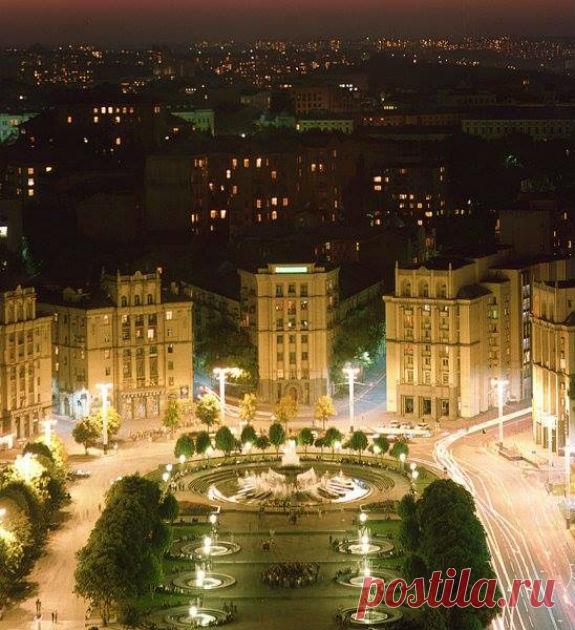 Як виглядав Майдан Незалежності 30 років тому - Останні новини Києва. Найголовніші події міста Києва і області.