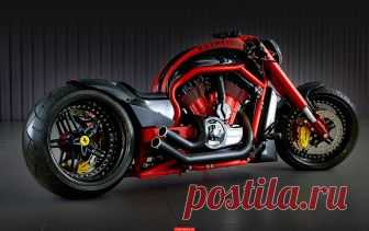 Впечатляющий мотошедевр Estremo от немецких кастомайзеров No Limit Custom Эксклюзивный красно-черный с вкраплениями жёлтого мотоцикл создали специалисты-кастомайзеры из Германии, из бюро No Limit Custom. Лучше всего он смотрится вместе с цветами гоночного авто марки Ferrari, под который он и был, образно говоря, заточен.