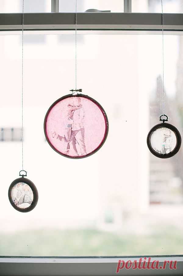 Украшение для окна  с любимыми фотографиями на пленке.