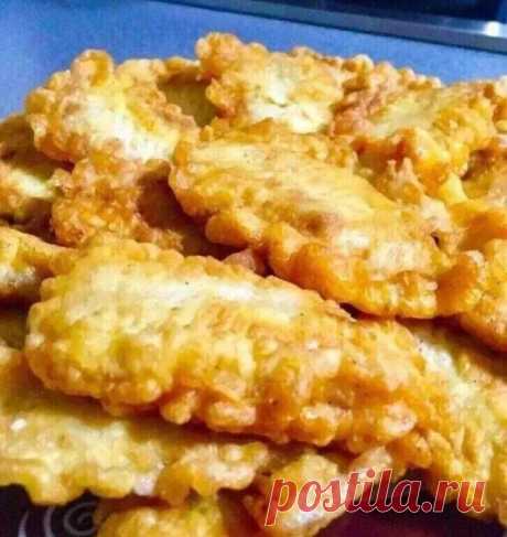 Не потеряйте этот рецепт! Очень вкусный кляр для мяса, курицы, рыбы!
Этот кляр идеально подходит для куриного филе, рыбы, кальмаров и даже овощей. Лук в готовом блюде не чувствуется, но добавляет пикантности. Всё, что вы приготовите в этом кляре, можно смело подавать как на ужин, так и на праздничный стол.
Ингредиенты:
- Репчатый лук — 1–2 шт. среднего размера (по вкусу)  
- Чеснок — 1–2 зубчика  
- Яйца куриные — 2 шт.  
- Мука — 4–5 ст. ложек (в зависимости от густоты)  ...