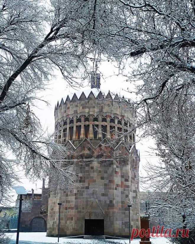 Տեր Հիսուս Քրիստոսի օրհնությամբ ու ողորմությամբ բարի, ԽԱՂԱՂ կիրակի և անցնցում օր... ✝🙏🕊🇦🇲

Աստված հավատարիմ է ու անիրավություն չունի.
Նա արդար և ուղիղ է (Բ Օր. 32.4բ)։