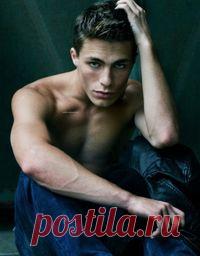 Колтон Хейнс