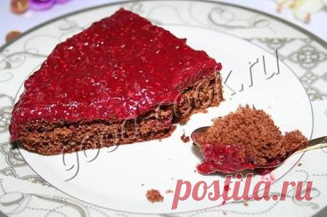 Хорошая кухня - шоколадный пирог с малиново-карамельным соусом. Кулинарная книга рецептов. Салаты, выпечка.